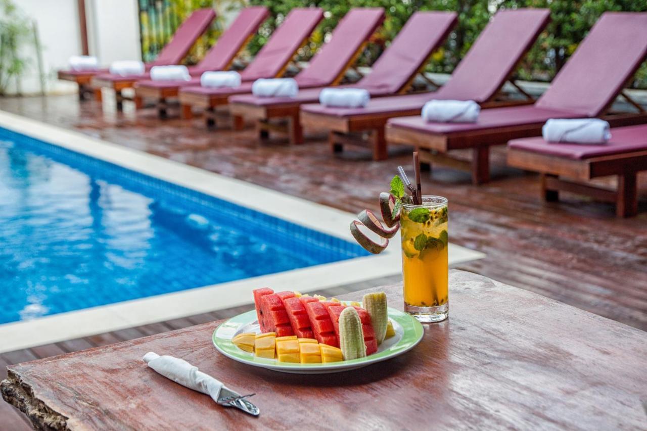 Poolside Villa Phnom Penh Bagian luar foto